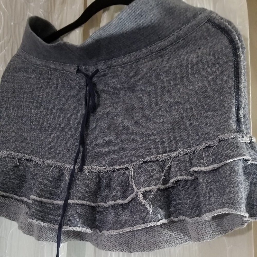 👄3/$25 American Eagle Sz S Trumpet Style Skirt